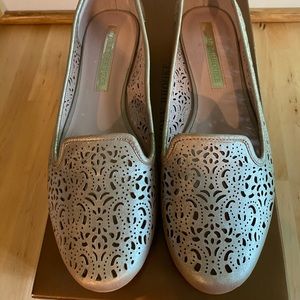 Audrey Brooke soft gold flats - size 8.5